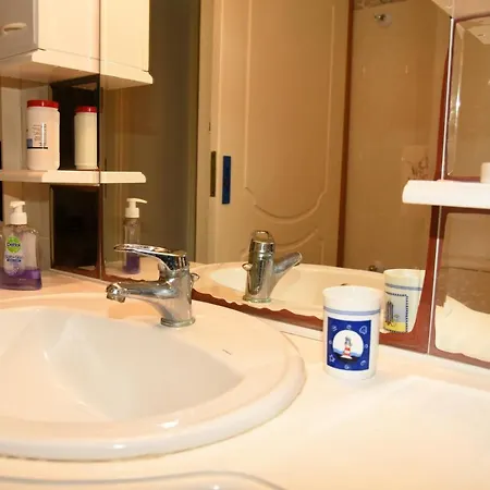 בית נופש Andros 2 Berdrooms 4 Persons Cycladic House. *