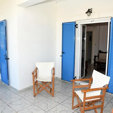 בית נופש Andros 2 Berdrooms 4 Persons Cycladic House. קיפרי
