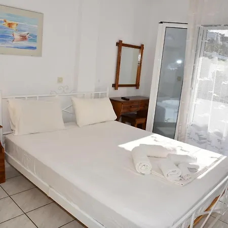 Andros 2 Berdrooms 4 Persons Cycladic House. * קיפרי