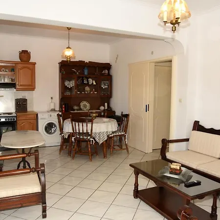 Andros 2 Berdrooms 4 Persons Cycladic House. קיפרי
