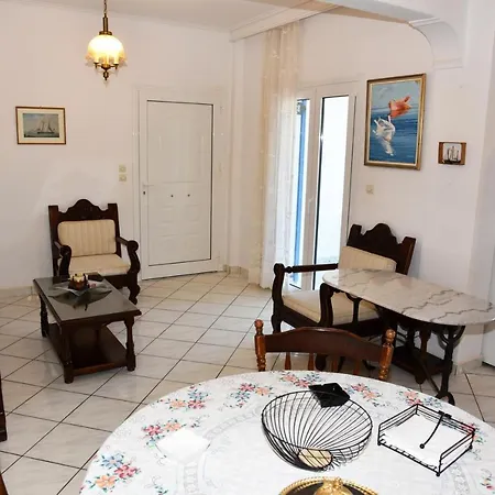 בית נופש Andros 2 Berdrooms 4 Persons Cycladic House. קיפרי