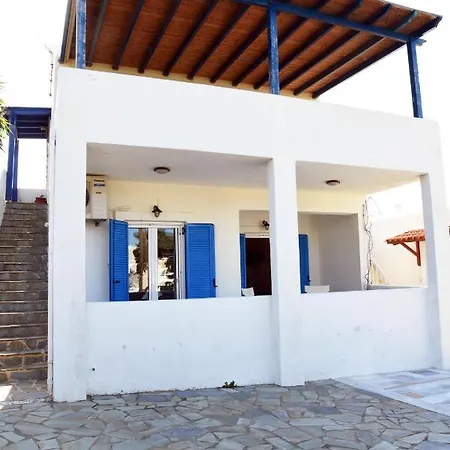Andros 2 Berdrooms 4 Persons Cycladic House. בית נופש קיפרי