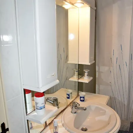 Andros 2 Berdrooms 4 Persons Cycladic House. בית נופש